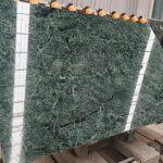 Losa de mármol verde