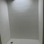 Pareti della doccia in marmo bianco coltivato