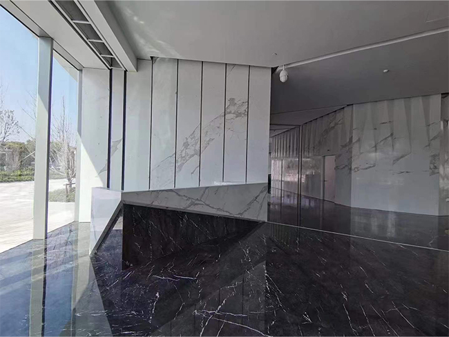 Rivestimento murale decorativo in marmo Wyndham Grey di grande formato