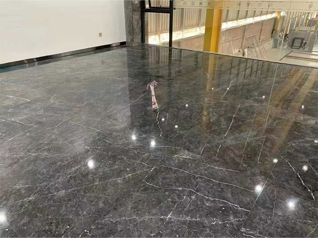Pavimentazione lucida in marmo Wyndham Grey