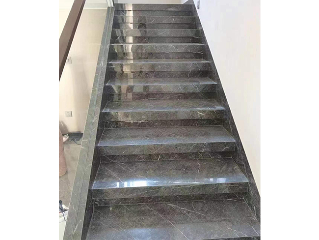 Gradini per scale in marmo Wyndham Grey
